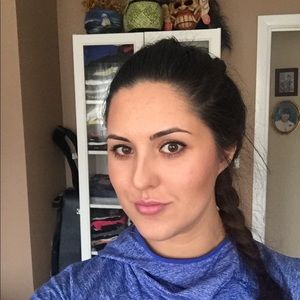 Meet your Posher, Alexandra